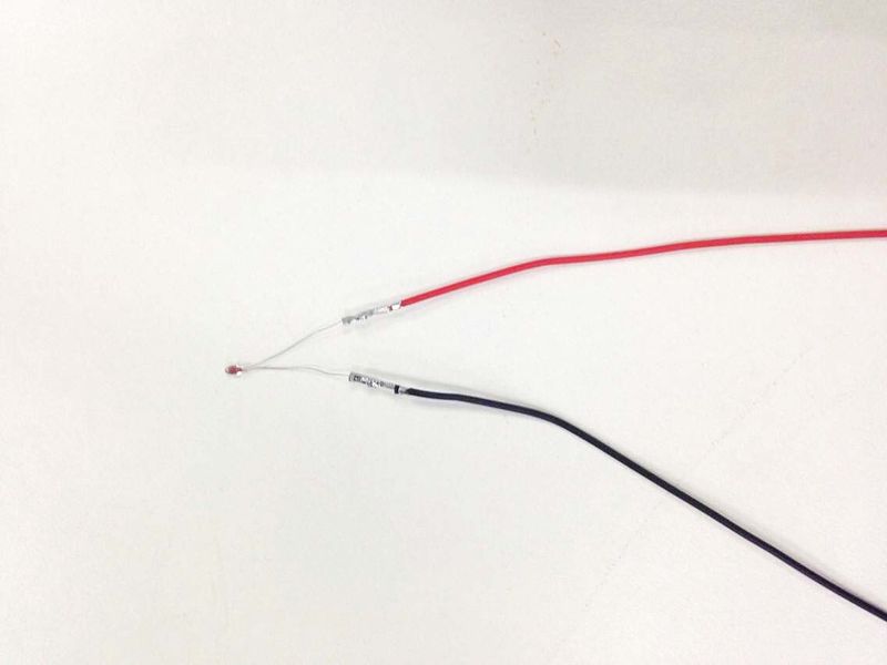 File:DuPont wire and the thermistor.jpg
