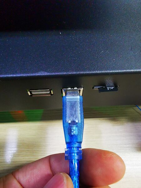 File:Thunderusb.jpg