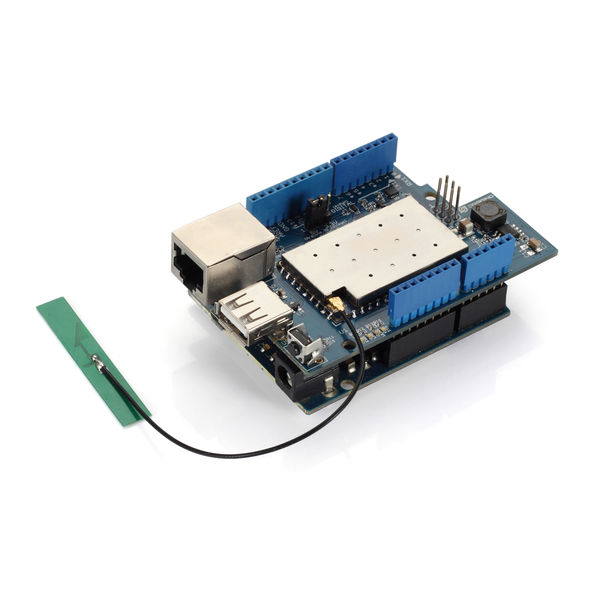 File:Yun shiele + arduino leonardo.jpg